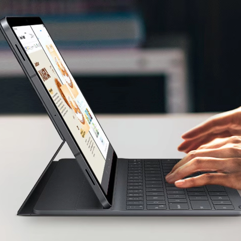 قیمت و خرید کیف کلاسوری کیبورد دار تبلت سامسونگ مدل Slim EF-DX730 مناسب Galaxy Tab S11